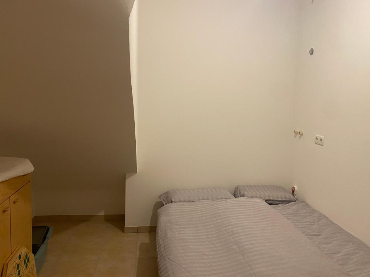 Attraktive Wohnung-Elztalidyll-Zwischen Mosel,Nuerburgring Und Burg Eltz Kollig Екстер'єр фото